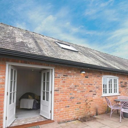 The Hayloft - Cheshire Villa Crewe Bagian luar foto