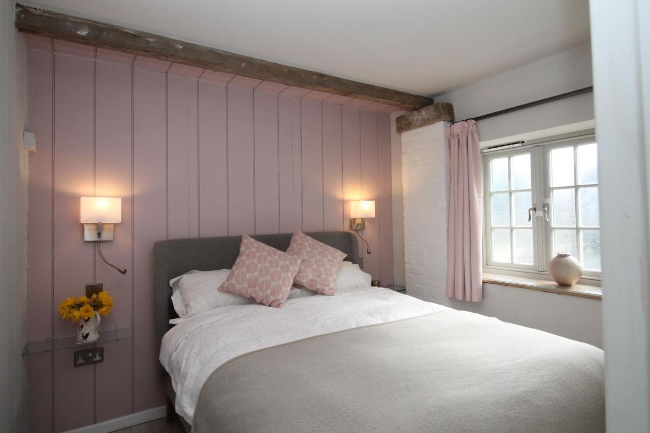 The Hayloft - Cheshire Villa Crewe Bagian luar foto