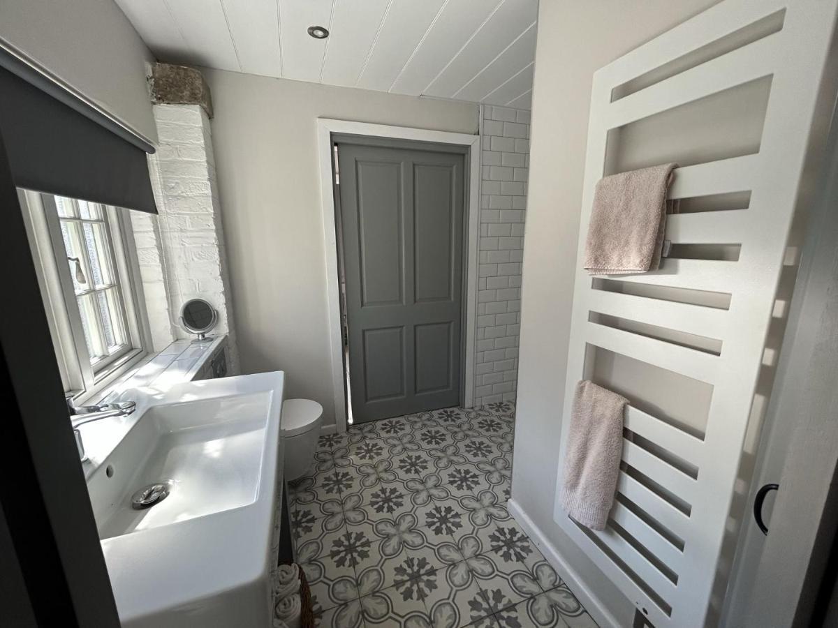 The Hayloft - Cheshire Villa Crewe Bagian luar foto